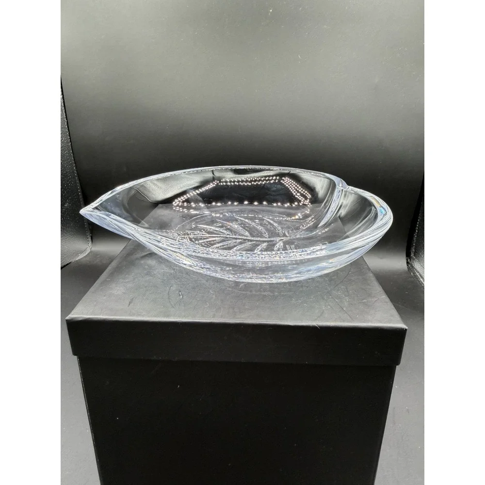 🍃✨ Miller Rogaska Lead Crystal Leaf Bowl 🍂